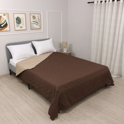 Cuvertură de pat sau canapea reversibilă Izi Mocha/Cappuccino 200x220 cm.