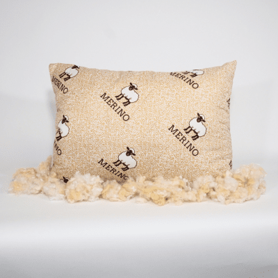 Pernă Merino 50×70 cm, cu umplutură din lână, potrivită pentru toate pozițiile de somn