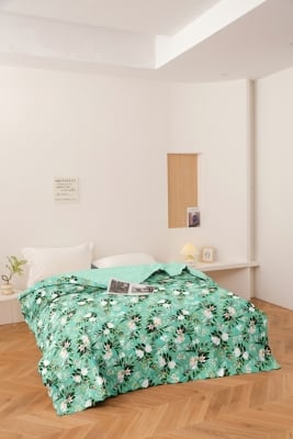 Cuvertură cu două fețe pentru pat de o singură persoană sau canapea 150/220cm. Bella