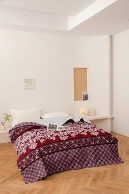 Cuvertură cu două fețe pentru pat de o singură persoană sau canapea 150/220cm. Ume